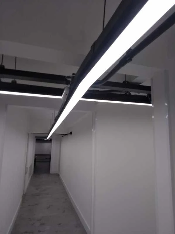iluminação comercial de sobrepor