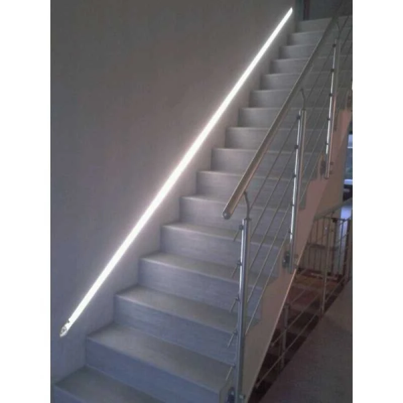 iluminação de escada com led